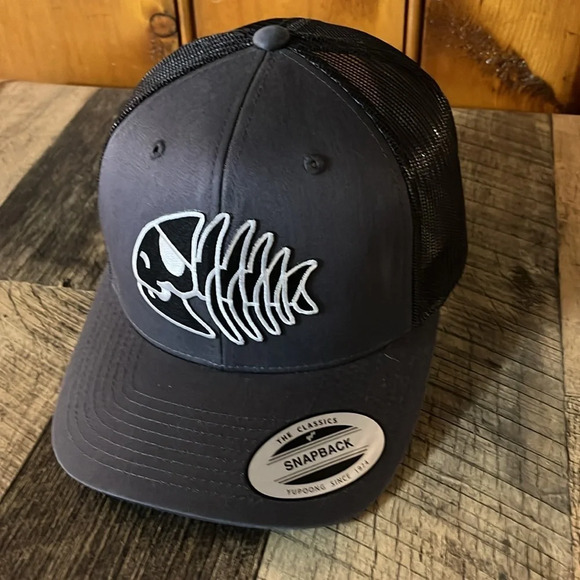 CUSTOM DESIGN FISH BONES FISHING HAT. - Picture 4 of 6